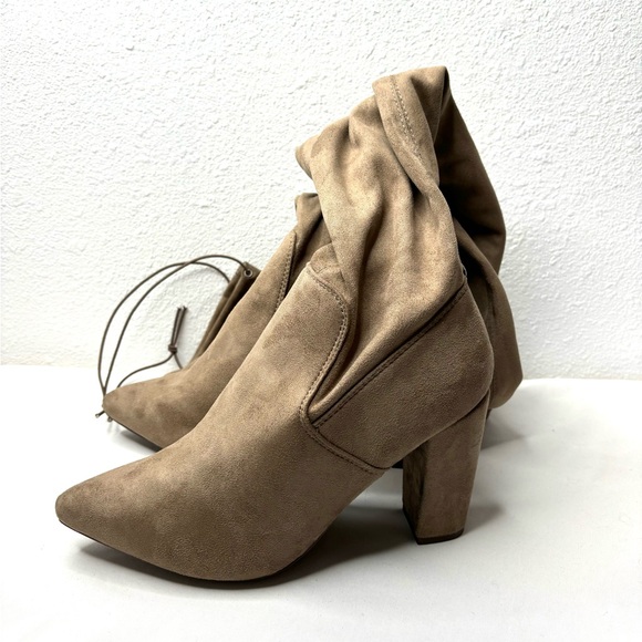 Over the knee tan boots size 9 - Picture 2 of 4